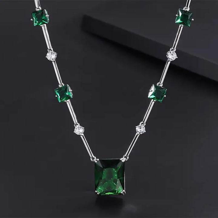 Daphira Verelune Jewelry Set | Gold