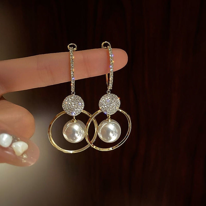 Luxe Oorbellen met Geïrrigeerde Parel en Zirkonia's
