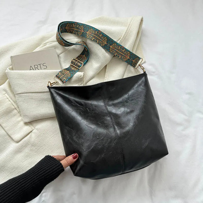 Chelsey’s Vintage Charm | Leather Shoulder Bag